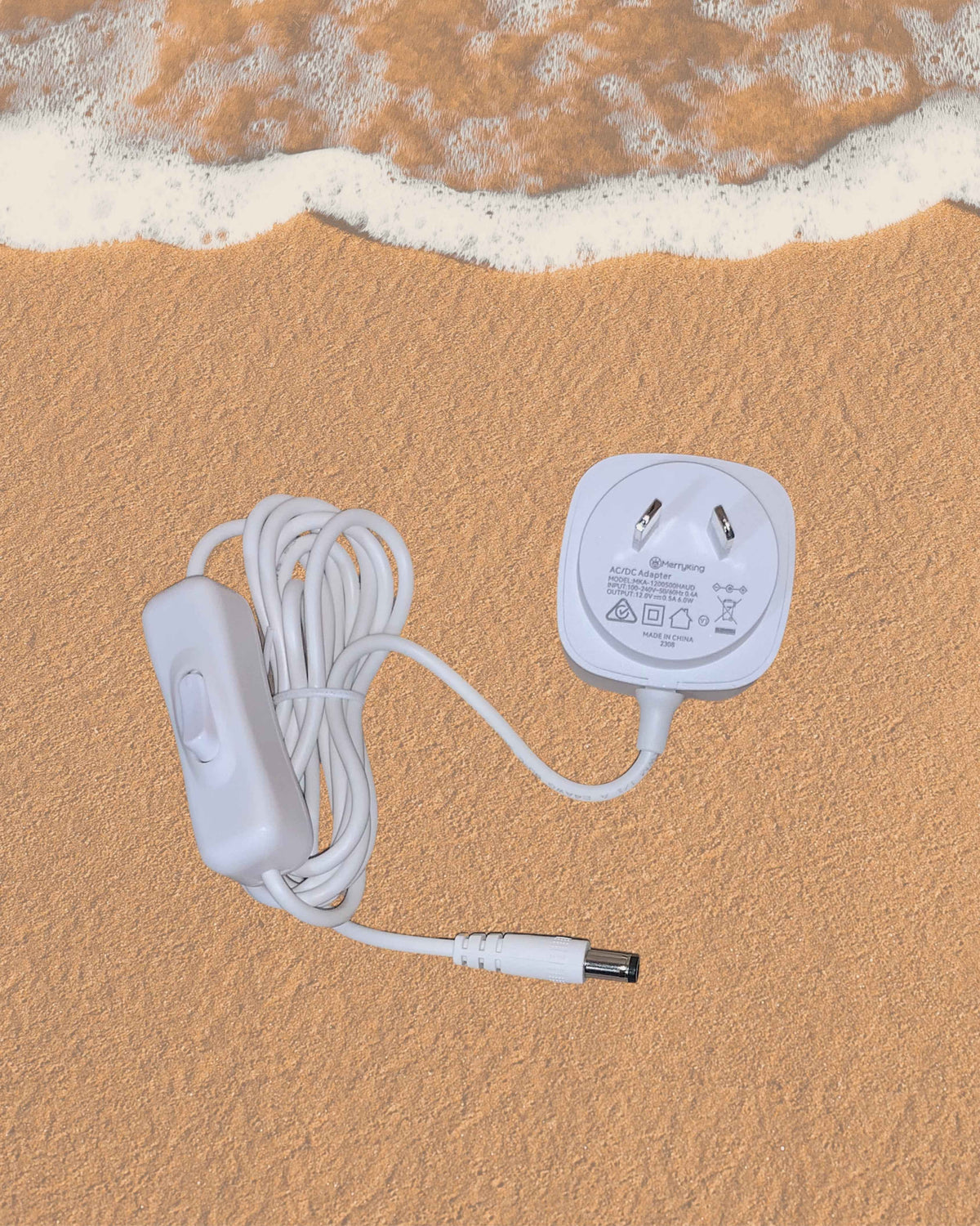 White 12v-240v power cable with in-line switch